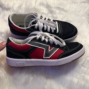 Vans women’s size 8.5 low top leather and suede